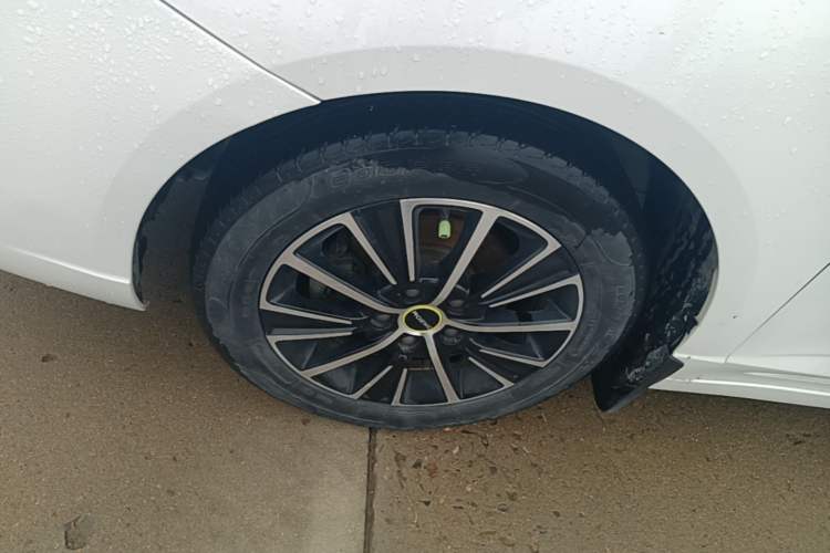 Used Roewe i5 2021 1.5L CVT Starry Edition Left Front Wheel Hub