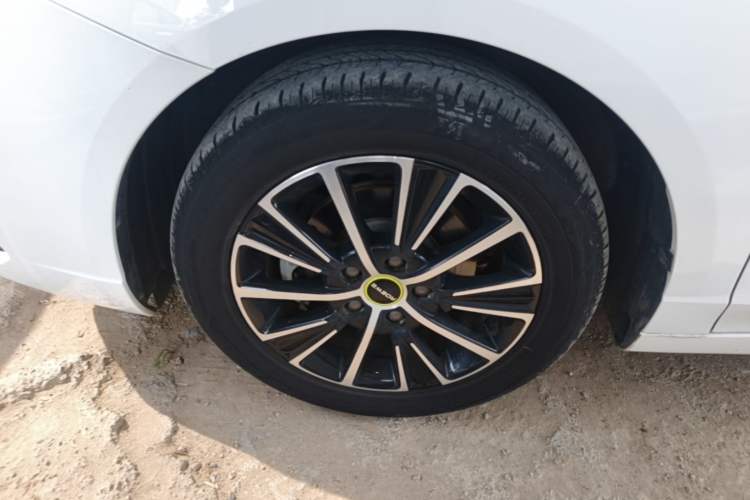 Used Roewe i5 2021 1.5L Manual Comfort Edition Left Front Wheel Hub
