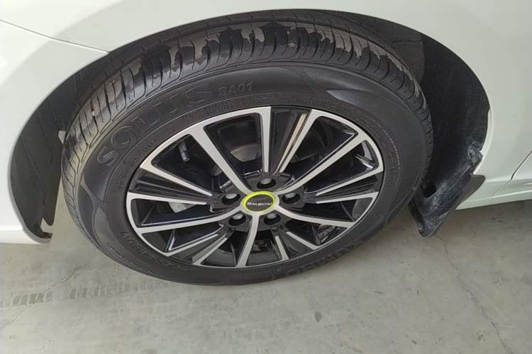 Used Roewe i5 2021 1.5L CVT Platinum Edition Left Front Wheel Hub