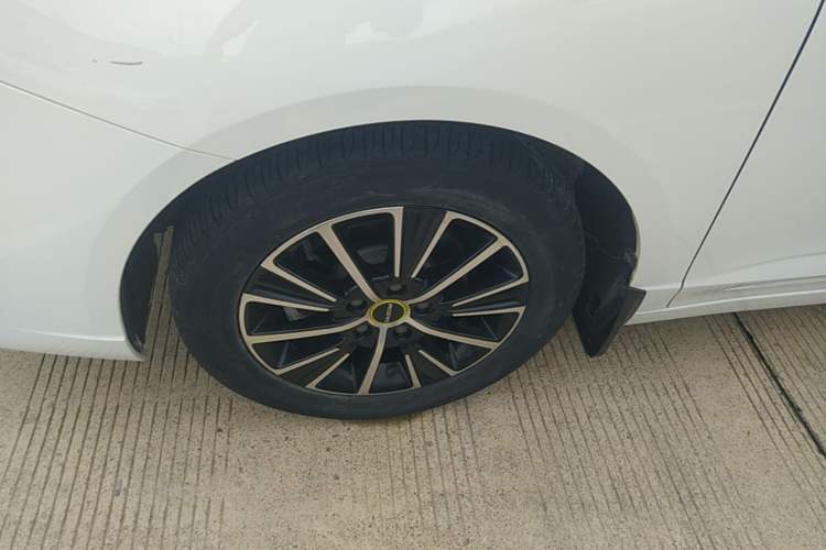 Used Roewe i5 2021 1.5L CVT Diamond Edition Left Front Wheel Hub