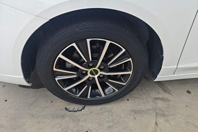 Used Roewe i5 2021 1.5L Manual Platinum Edition Left Front Wheel Hub