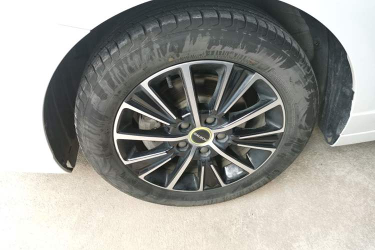 Used Roewe i5 2021 1.5L CVT Diamond Edition Left Front Wheel Hub