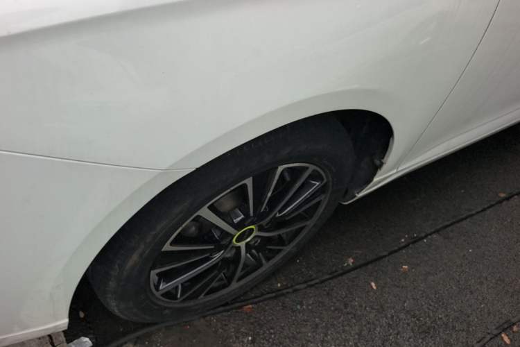 Used Roewe i5 2021 1.5L Manual Diamond Edition Left Front Wheel Hub