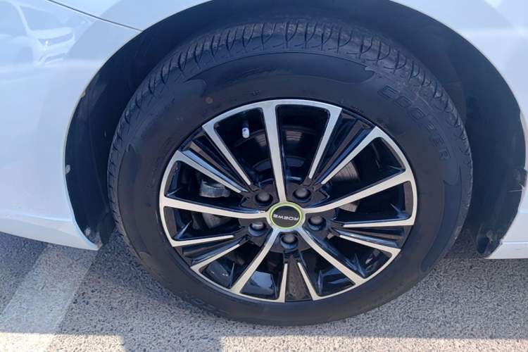 Used Roewe i5 2021 1.5L CVT Starry Edition Left Front Wheel Hub