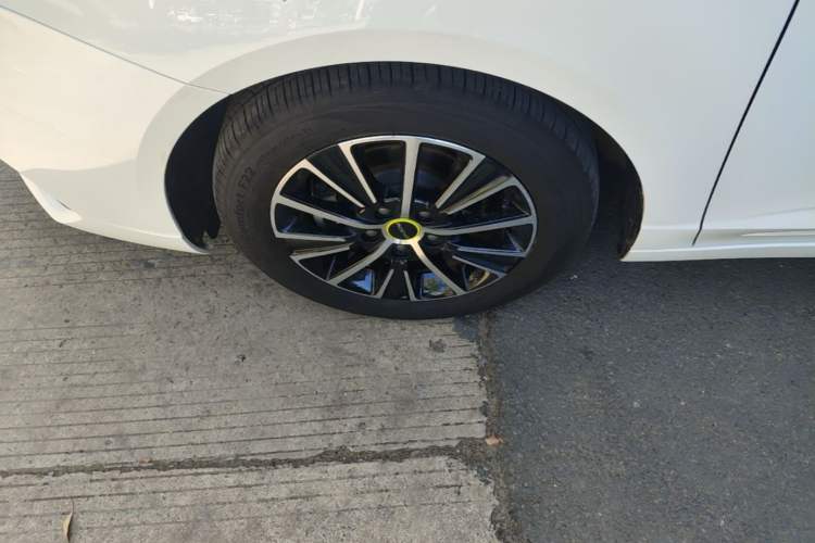 Used Roewe i5 2021 1.5L CVT Platinum Edition Left Front Wheel Hub