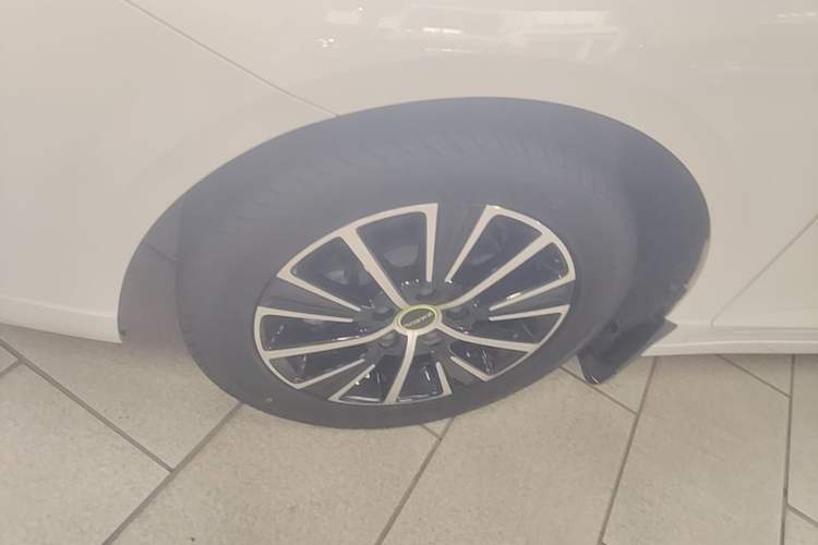Used Roewe i5 2021 1.5L CVT Starry Edition Left Front Wheel Hub