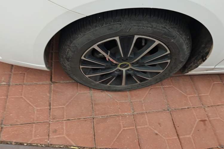 Used Roewe i5 2021 1.5L CVT Platinum Edition Left Front Wheel Hub