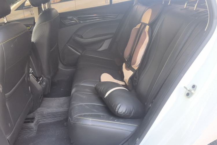 Used Roewe i5 2021 1.5L Manual Diamond Edition Left Rear Seat