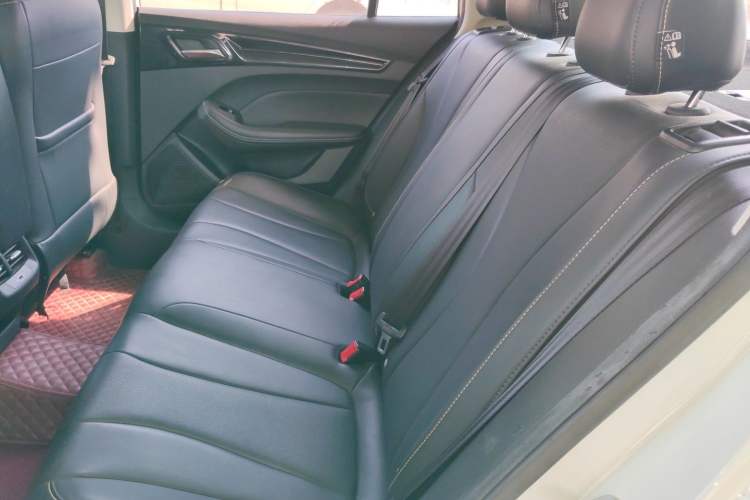 Used Roewe i5 2021 1.5L CVT Diamond Edition Left Rear Seat