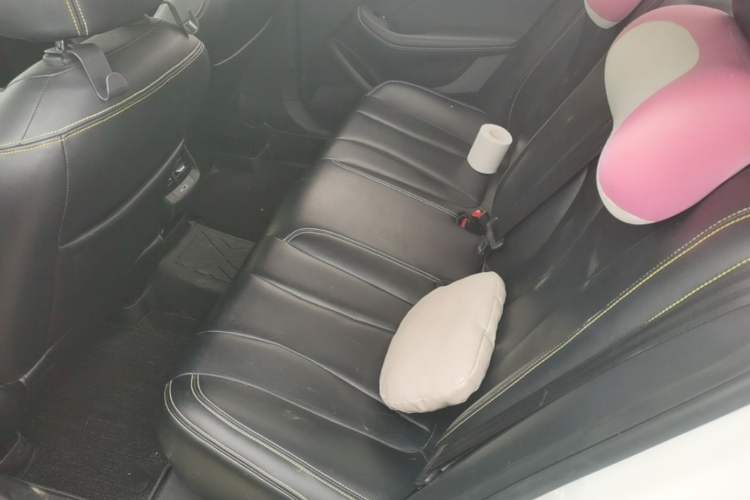 Used Roewe i5 2021 1.5L CVT Platinum Edition Left Rear Seat