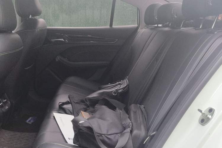 Used Roewe i5 2021 1.5L CVT Starry Edition Left Rear Seat