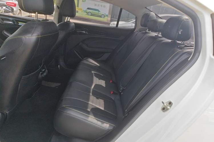 Used Roewe i5 2021 1.5L CVT Diamond Edition Left Rear Seat