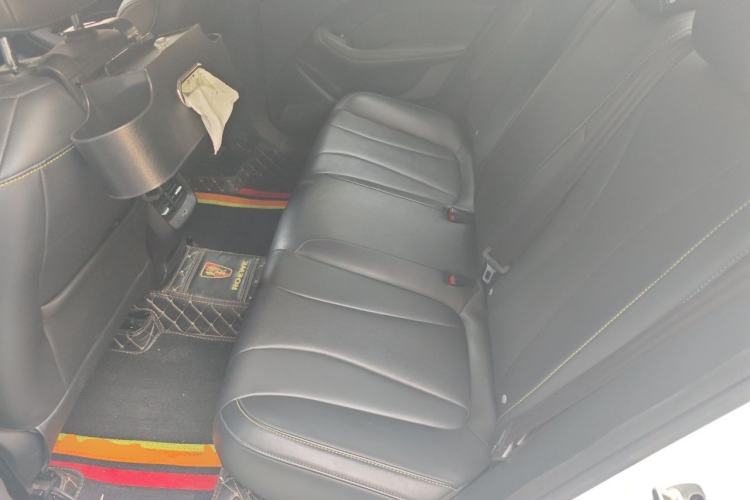 Used Roewe i5 2021 1.5L CVT Platinum Edition Left Rear Seat