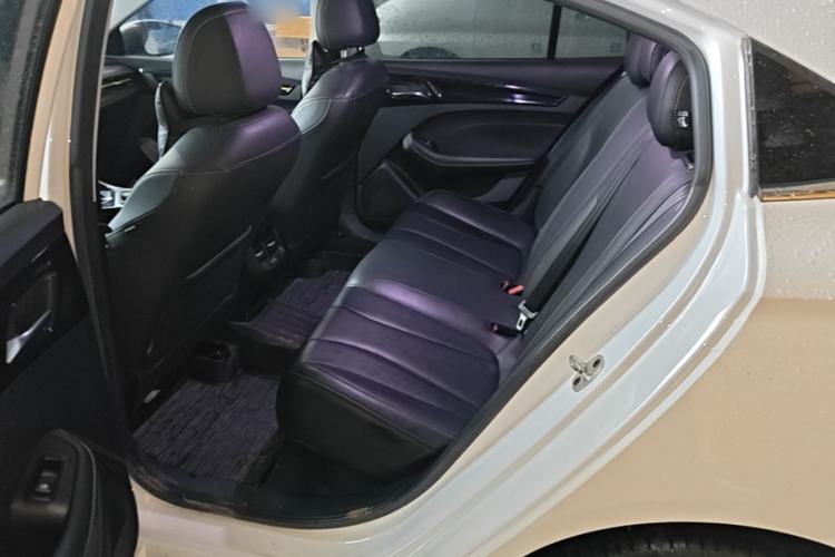 Used Roewe i5 2021 1.5L CVT Diamond Edition Left Rear Seat