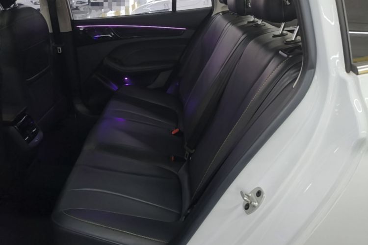 Used Roewe i5 2021 Revised Version 1.5L CVT Diamond Edition Left Rear Seat