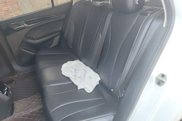 Used Roewe i5 2021 1.5L CVT Assurance Edition Left Rear Seat