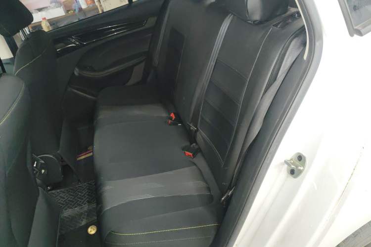 Used Roewe i5 2021 1.5L Manual Platinum Edition Left Rear Seat
