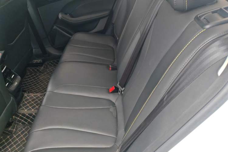 Used Roewe i5 2021 1.5L Manual Diamond Edition Left Rear Seat