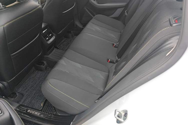 Used Roewe i5 2021 1.5L CVT Platinum Edition Left Rear Seat