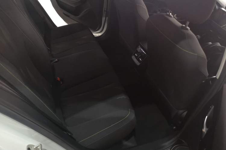 Used Roewe i5 2021 1.5L Manual Platinum Edition Left Rear Seat
