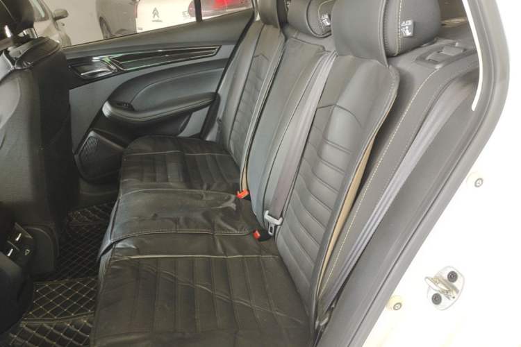 Used Roewe i5 2021 1.5L CVT Platinum Edition Left Rear Seat