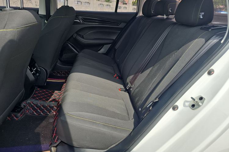 Used Roewe i5 2021 1.5L CVT Platinum Edition Left Rear Seat