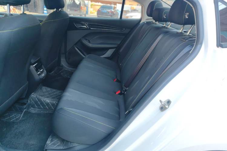 Used Roewe i5 2021 1.5L Manual Platinum Edition Left Rear Seat