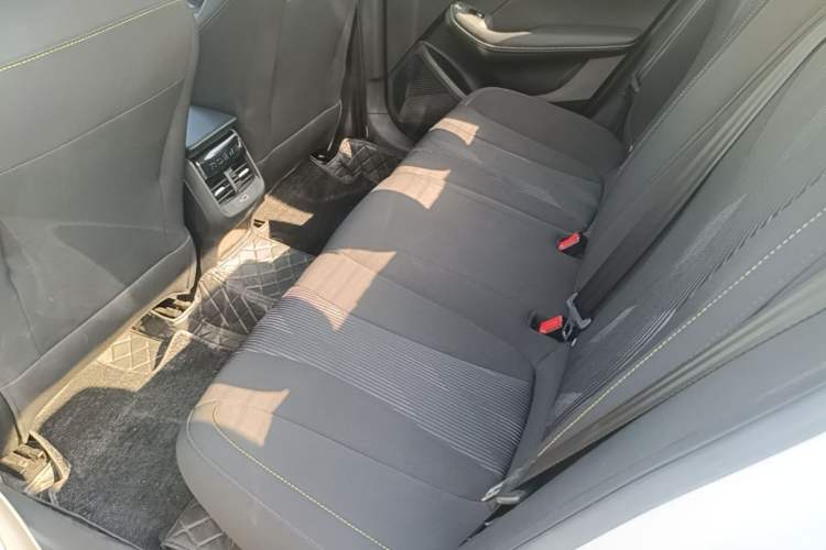 Used Roewe i5 2021 1.5L Manual Platinum Edition Left Rear Seat