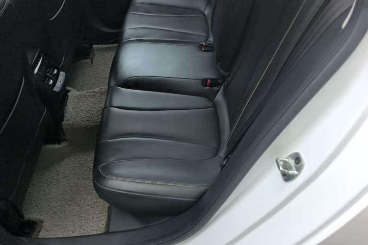 Used Roewe i5 2021 1.5L Manual Diamond Edition Left Rear Seat
