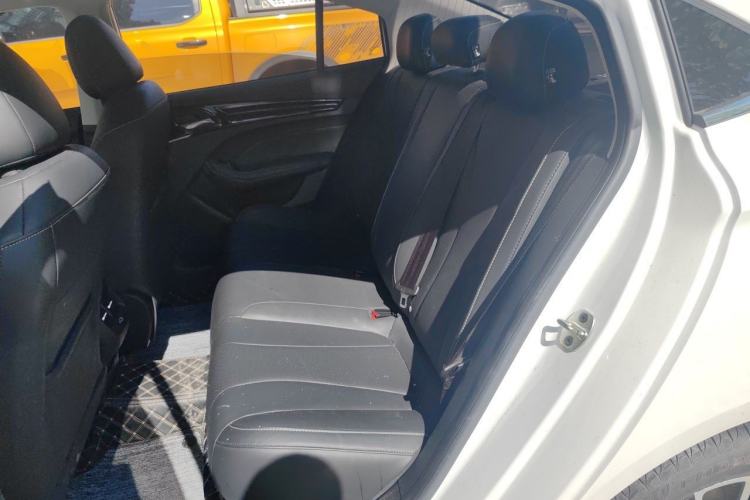 Used Roewe i5 2021 1.5L CVT Diamond Edition Left Rear Seat
