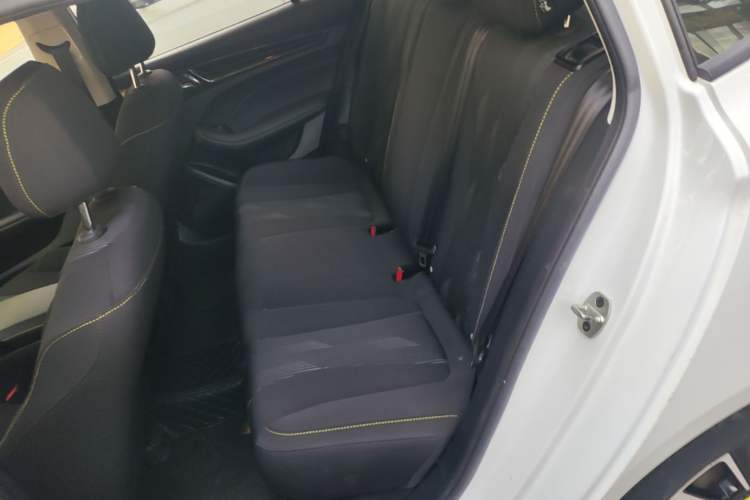 Used Roewe i5 2021 1.5L CVT Platinum Edition Left Rear Seat