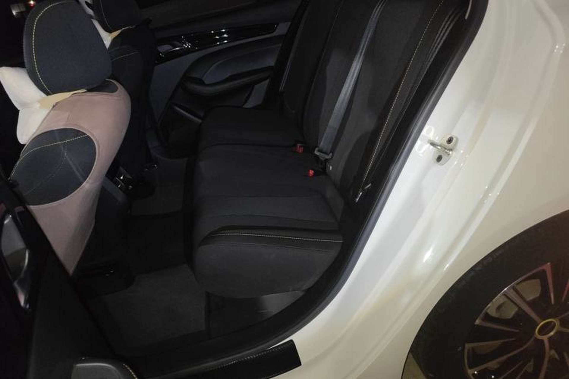 Used Roewe i5 2021 1.5L Manual Platinum Edition Left Rear Seat