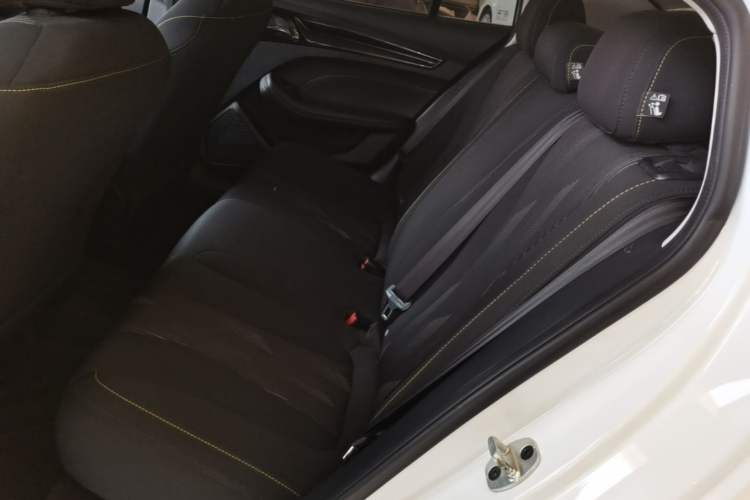 Used Roewe i5 2021 1.5L CVT Platinum Edition Left Rear Seat