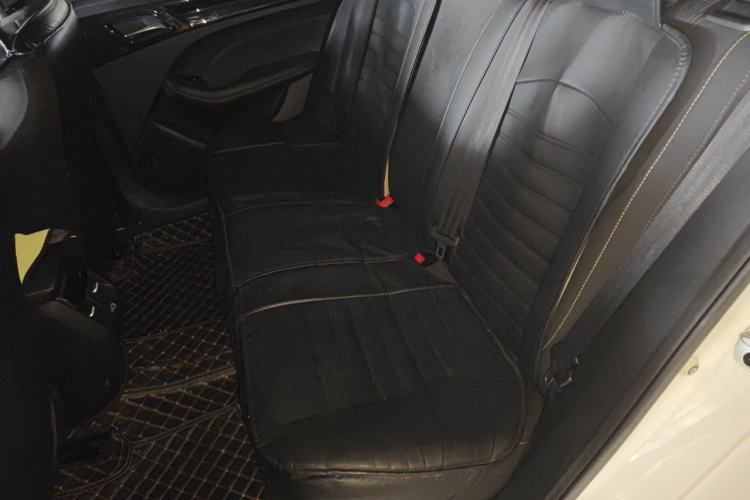 Used Roewe i5 2021 1.5L CVT Platinum Edition Left Rear Seat