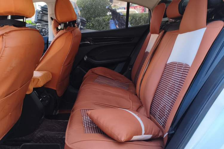 Used Roewe i5 2021 1.5L Manual Diamond Edition Left Rear Seat