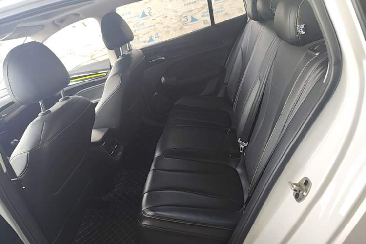 Used Roewe i5 2021 1.5L Manual Diamond Edition Left Rear Seat
