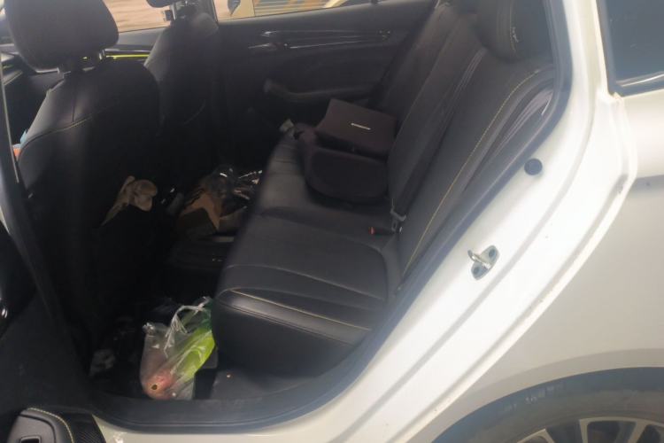 Used Roewe i5 2021 1.5L CVT Diamond Edition Left Rear Seat