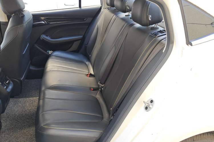 Used Roewe i5 2021 Revised 1.5L CVT Starry Edition Left Rear Seat