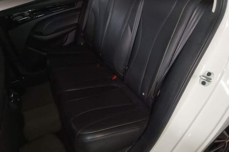 Used Roewe i5 2021 1.5L CVT Starry Edition Left Rear Seat