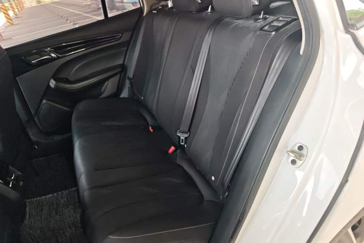 Used Roewe i5 2021 1.5L Manual Platinum Edition Left Rear Seat