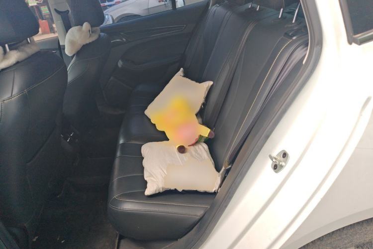 Used Roewe i5 2021 1.5L CVT Diamond Edition Left Rear Seat
