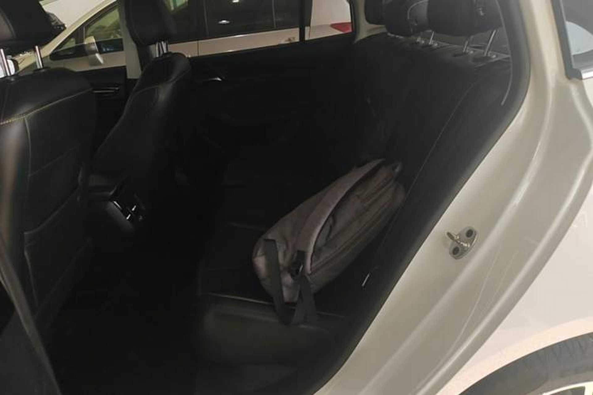 Used Roewe i5 2021 1.5L CVT Diamond Edition Left Rear Seat