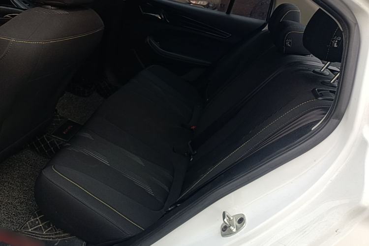 Used Roewe i5 2021 1.5L CVT Platinum Edition Left Rear Seat