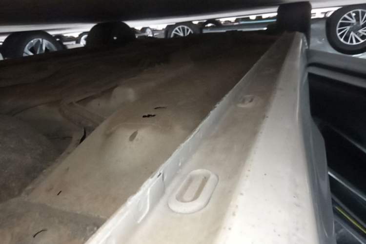 Used Roewe i5 2021 1.5L CVT Platinum Edition Left Side Sill
