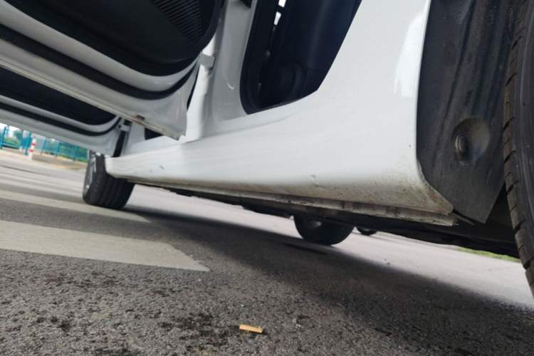 Used Roewe i5 2021 Revised Version 1.5L CVT Diamond Edition Left Side Sill