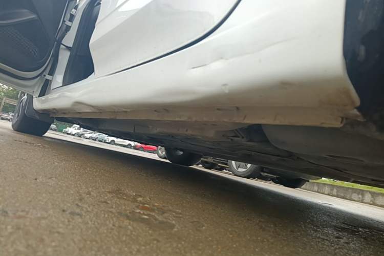 Used Roewe i5 2021 1.5L CVT Starry Edition Left Side Sill