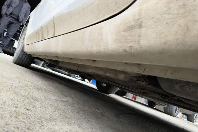Used Roewe i5 2021 Revised Version 1.5L CVT Diamond Edition Left Side Sill
