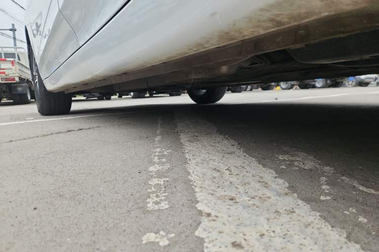 Used Roewe i5 2021 1.5L Manual Platinum Edition Left Side Sill