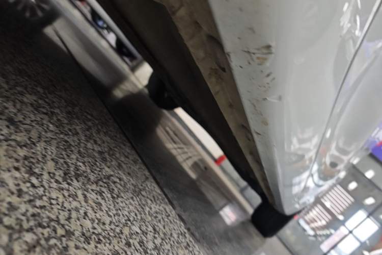 Used Roewe i5 2021 1.5L CVT Platinum Edition Left Side Sill