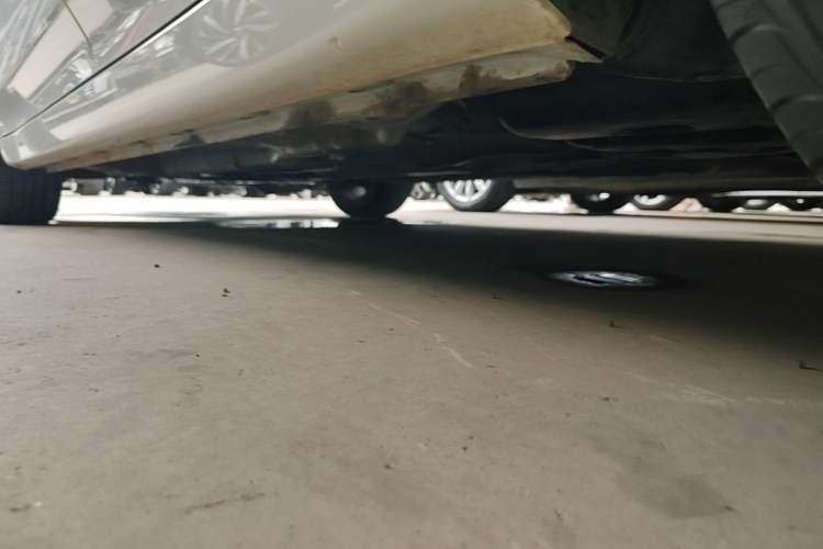 Used Roewe i5 2021 Revised Version 1.5L CVT Diamond Edition Left Side Sill